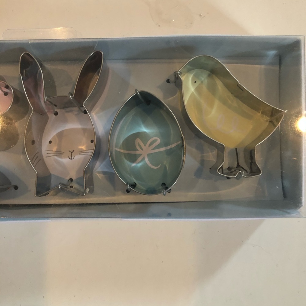 Meri Meri Cookie Cutter Set 5 Mini Spring Bunny - Picture 3 of 4